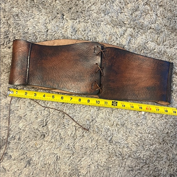 Vibaly Pel Leather boho Steampunk Corset Belt. Renaissance Retail $450 Used once - Picture 9 of 9